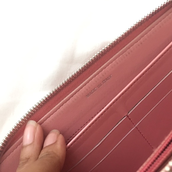 🌸SOLD🌸 Part II: Chanel Zippy Wallet Clutch - Picture 6 of 8